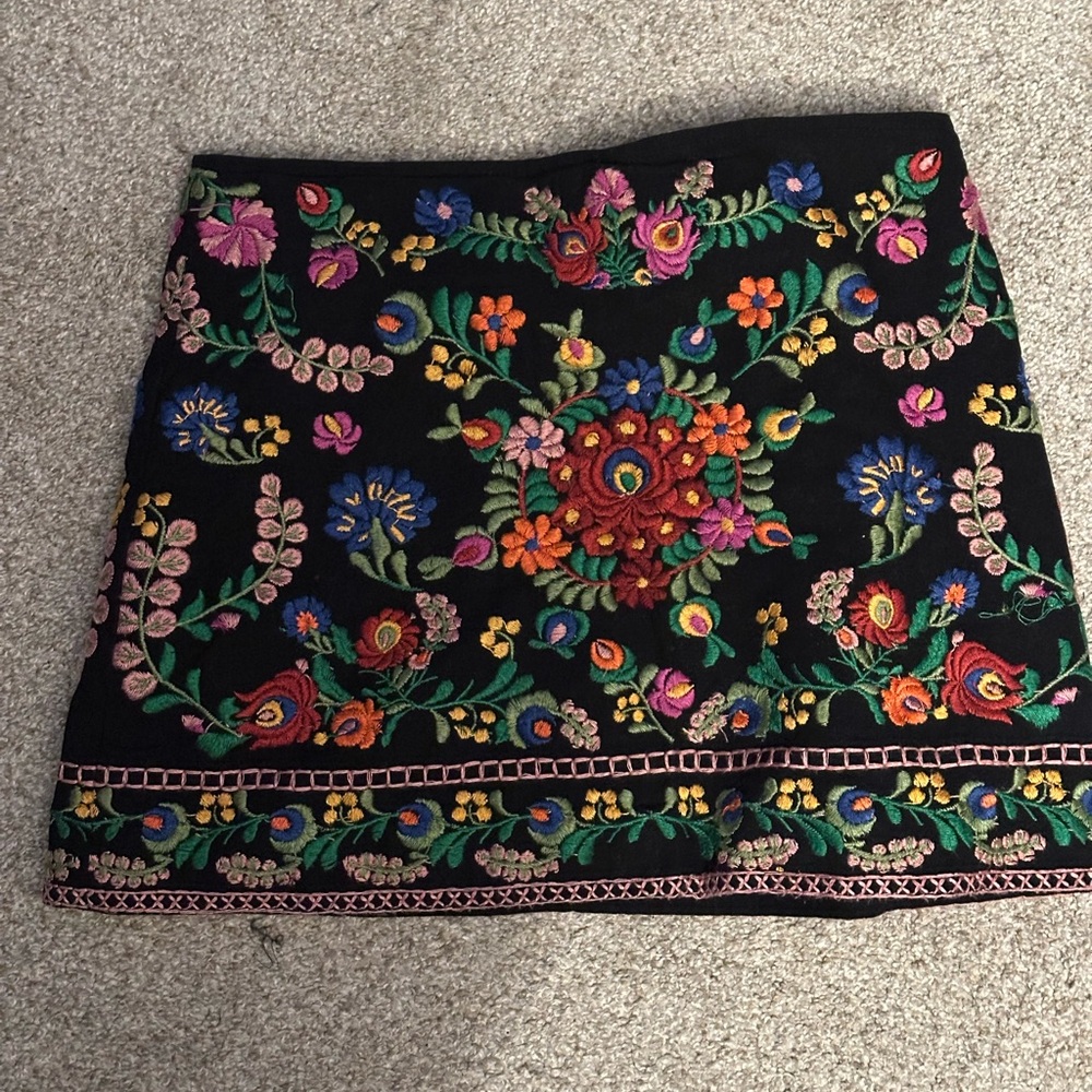 Zara Black Mini Skirt with Colorful Floral Embroidery